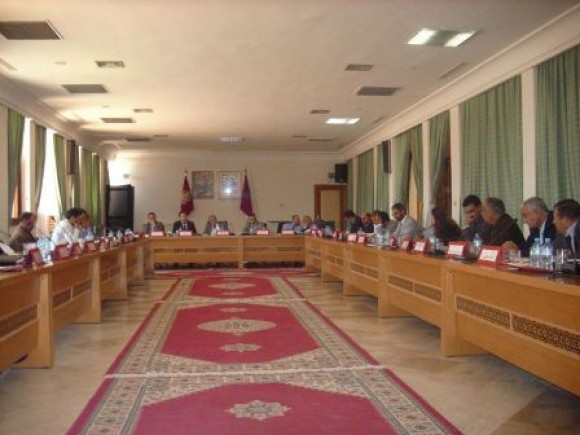 دورة المجلس الاقليمي لتيزنيت يوم غد الخميس لدراسة الحساب الاداري وبرمجة الفائض و المصادقة على مشاريع أخرى دورة المجلس الاقليمي لتيزنيت يوم غد الخميس لدراسة الحساب الاداري وبرمجة الفائض و المصادقة على مشاريع أخرى