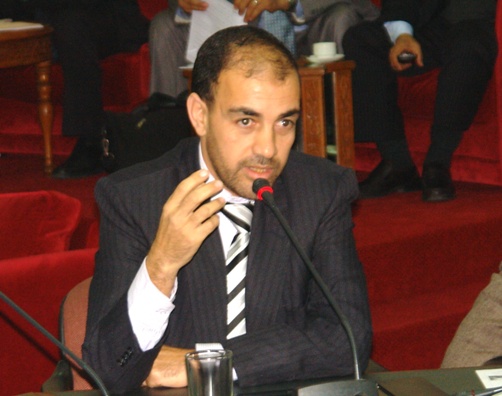 عصام ينتقد رفض المندوب السامي للمياه والغابات التعاون مع البرلمان عصام ينتقد رفض المندوب السامي للمياه والغابات التعاون مع البرلمان