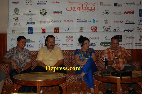 نجاة اعتابو تتألق في تيفاوين و تؤكد أنها غير منزعجة من إعادة تأدية أغانيها نجاة اعتابو تتألق في تيفاوين و تؤكد أنها غير منزعجة من إعادة تأدية أغانيها