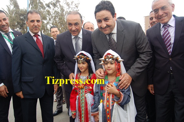 وزير الصناعة التقليدية يفتتح أشغال فعاليات مهرجان تيميزار للفضة بتيزنيت ( صور) وزير الصناعة التقليدية يفتتح أشغال فعاليات مهرجان تيميزار للفضة بتيزنيت ( صور)