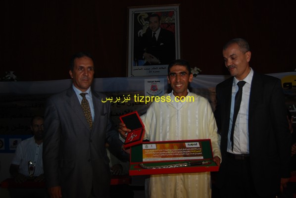 الجنوبية للإعلام تكرم الحبيب علي بوقشاب، العداء ومدرب أحد الأندية الشبابية الألمانية الجنوبية للإعلام تكرم الحبيب علي بوقشاب، العداء ومدرب أحد الأندية الشبابية الألمانية