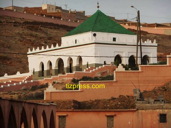 موسم سيدي أحمد اوموسى بتيزنيت: دين، تجارة ودعارة موسم سيدي أحمد اوموسى بتيزنيت: دين، تجارة ودعارة