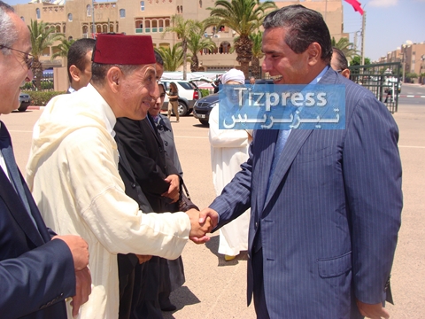 5 أعضاء من المجلس الجماعي لأكلو يعلقون استقالتهم بعد الاجتماع بعامل إقليم تيزنيت 5 أعضاء من المجلس الجماعي لأكلو يعلقون استقالتهم بعد الاجتماع بعامل إقليم تيزنيت