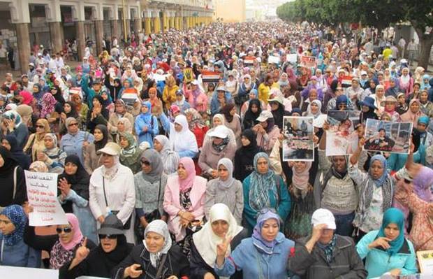 اليسار يغيب عن المسيرة الحاشدة الرافضة للانقلاب في مصر بالرباط اليسار يغيب عن المسيرة الحاشدة الرافضة للانقلاب في مصر بالرباط