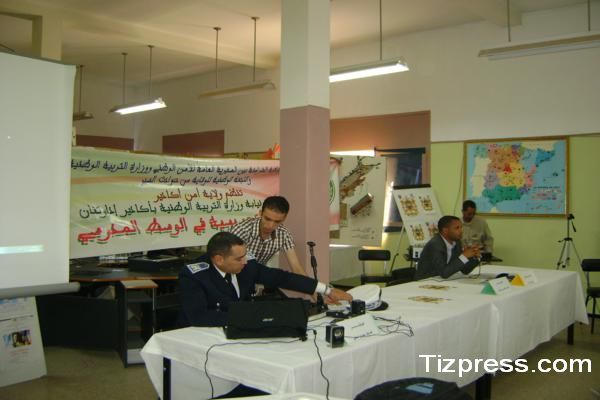 أكادير : العنف والشغب بالملاعب الرياضية موضوع الحملة التحسيسية لولاية الأمن بثانوية محمد الزرقطوني أكادير : العنف والشغب بالملاعب الرياضية موضوع الحملة التحسيسية لولاية الأمن بثانوية محمد الزرقطوني