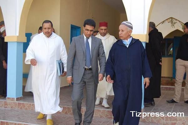 سيدي صالح دحا عامل صاحب الجلالة على إقليم سيدي إفني يزور ميراللفت سيدي صالح دحا عامل صاحب الجلالة على إقليم سيدي إفني يزور ميراللفت