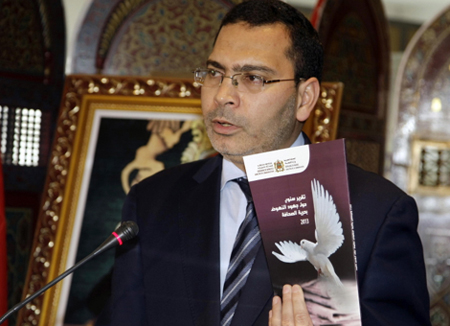 الخلفي يقدم التقرير السنوي حول جهود النهوض بحرية الصحافة لسنة 2013 الخلفي يقدم التقرير السنوي حول جهود النهوض بحرية الصحافة لسنة 2013