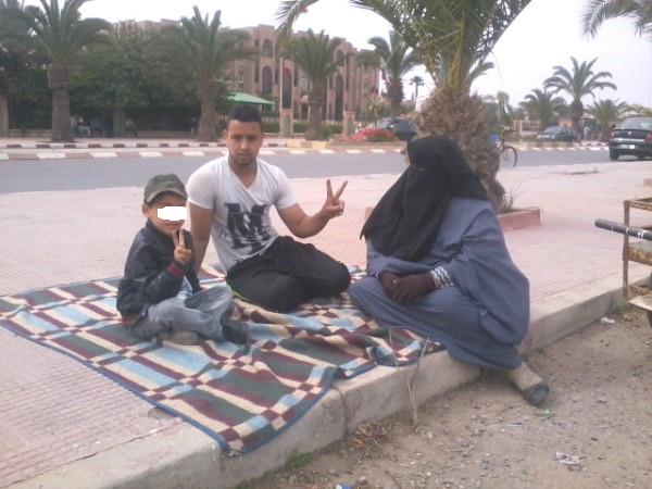 تيزنيت :”أسرة للبيع”.. صرخة مدوية ضد “الظلم” تيزنيت :”أسرة للبيع”.. صرخة مدوية ضد “الظلم”