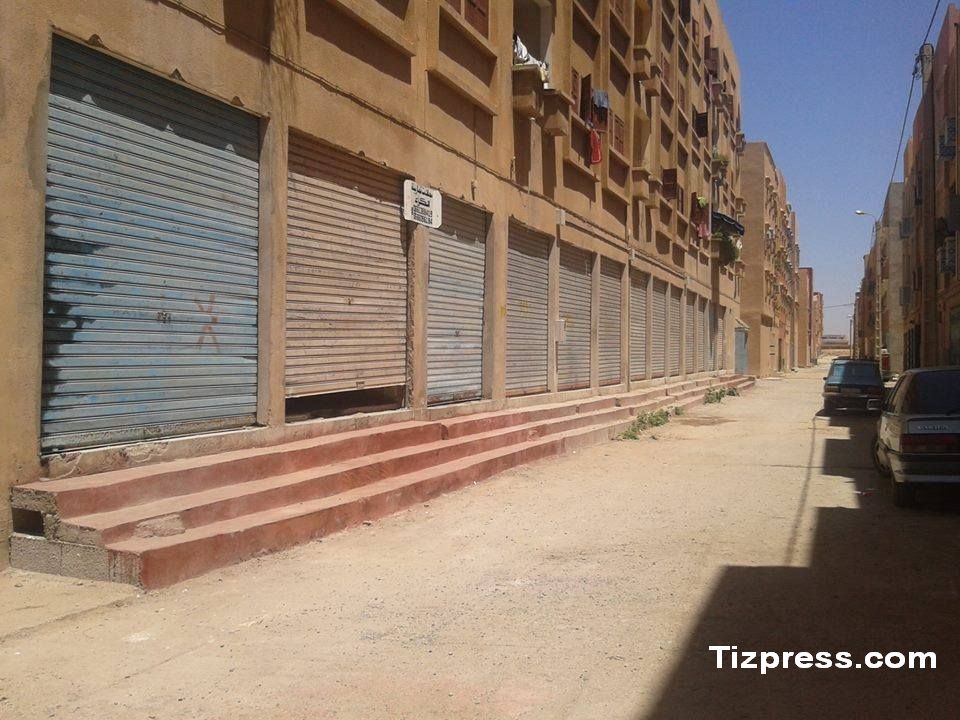 تيزنيت: السلطات المحلية تحرر مخالفة في حق أحد أعيان المدينة تيزنيت: السلطات المحلية تحرر مخالفة في حق أحد أعيان المدينة