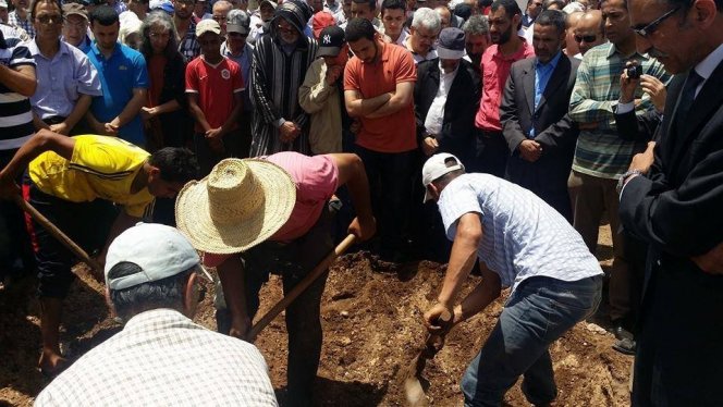 تشييع جثمان المفكر المهدي المنجرة بالرباط تشييع جثمان المفكر المهدي المنجرة بالرباط