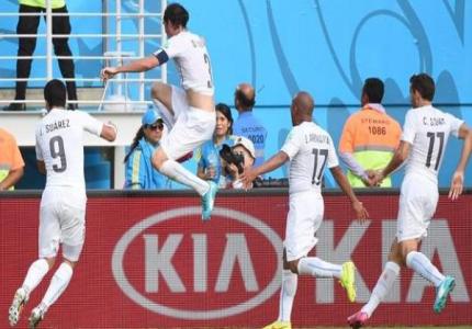 أوروغواي تلحق ايطاليا بانجلترا خارج المونديال وتتأهل الى دور الثمن أوروغواي تلحق ايطاليا بانجلترا خارج المونديال وتتأهل الى دور الثمن