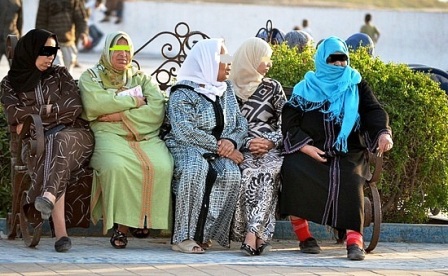 بنكيران يعِدُ بتمتيع 300 ألف أرملة بإعانة شهرية تصل ألف درهم شهرياً بنكيران يعِدُ بتمتيع 300 ألف أرملة بإعانة شهرية تصل ألف درهم شهرياً