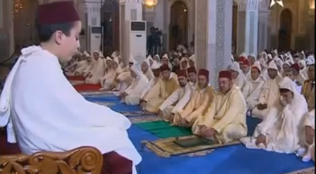 بالفيديو : هذا هو الطفل الذي أبكى بنكيران بالفيديو : هذا هو الطفل الذي أبكى بنكيران