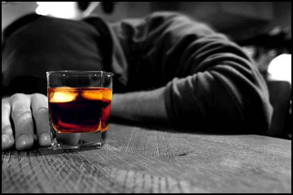 سيدي إفني : اعتقال شخص يشرب « الماحيا» في نهار رمضان .. سيدي إفني : اعتقال شخص يشرب « الماحيا» في نهار رمضان ..
