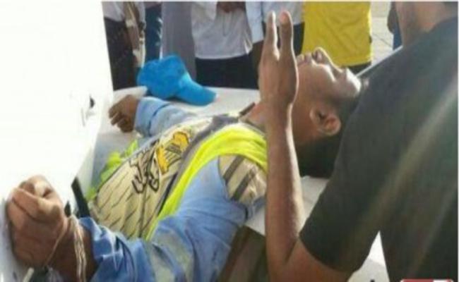 مشهد أبكى الملايين.. اللحظات الأخيرة لعامل نظافة مات وهو عالق بين سيارتين+ بالصور والفيديو مشهد أبكى الملايين.. اللحظات الأخيرة لعامل نظافة مات وهو عالق بين سيارتين+ بالصور والفيديو