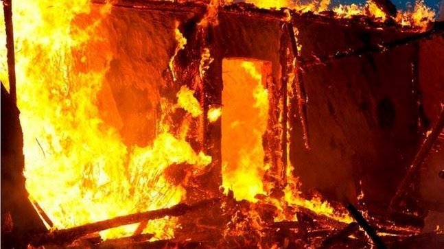 أكادير : حريق يتلف ما بين 15 و 17 هكتارا بجماعة تيقي أكادير : حريق يتلف ما بين 15 و 17 هكتارا بجماعة تيقي