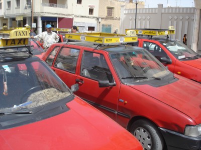 طاكسيات غير مشرفة بمدينة أكادير طاكسيات غير مشرفة بمدينة أكادير