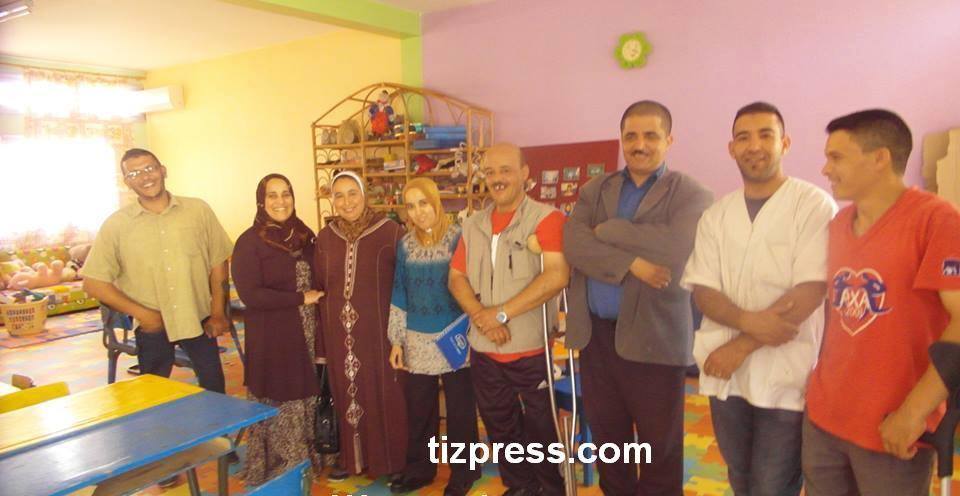 أكـــلو : جمعية الأمل للمعاقين في زيارة لعامل الإقليم في موضوع بناء مركز إجتماعي لذوي الإحتياجات الخاصة أكـــلو : جمعية الأمل للمعاقين في زيارة لعامل الإقليم في موضوع بناء مركز إجتماعي لذوي الإحتياجات الخاصة