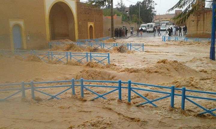 عاجل بالصور .. تيزنيت تغرق عاجل بالصور .. تيزنيت تغرق