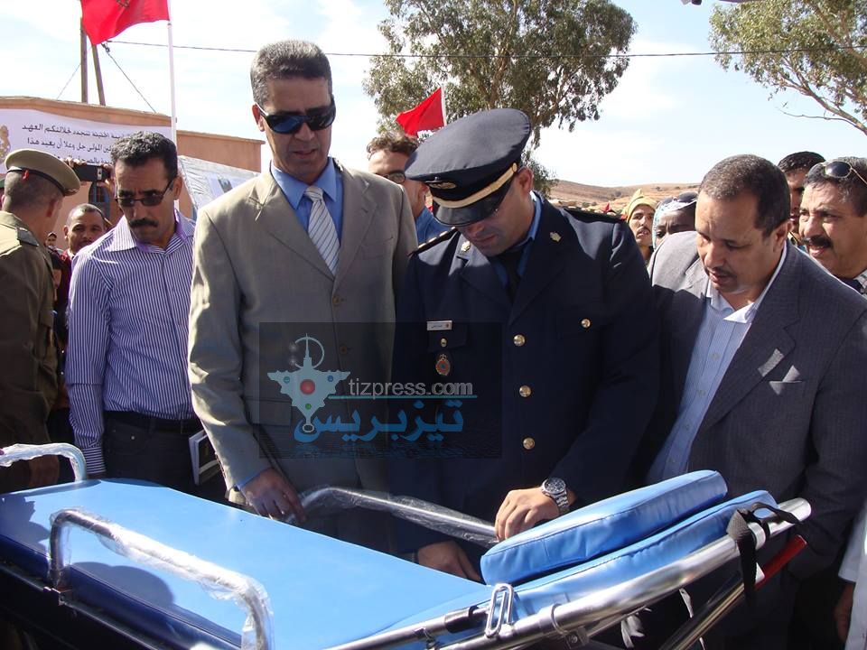 سيدي إفني : جماعة أيت الرخا تتسلم سيارة إسعاف مجهزة سيدي إفني : جماعة أيت الرخا تتسلم سيارة إسعاف مجهزة