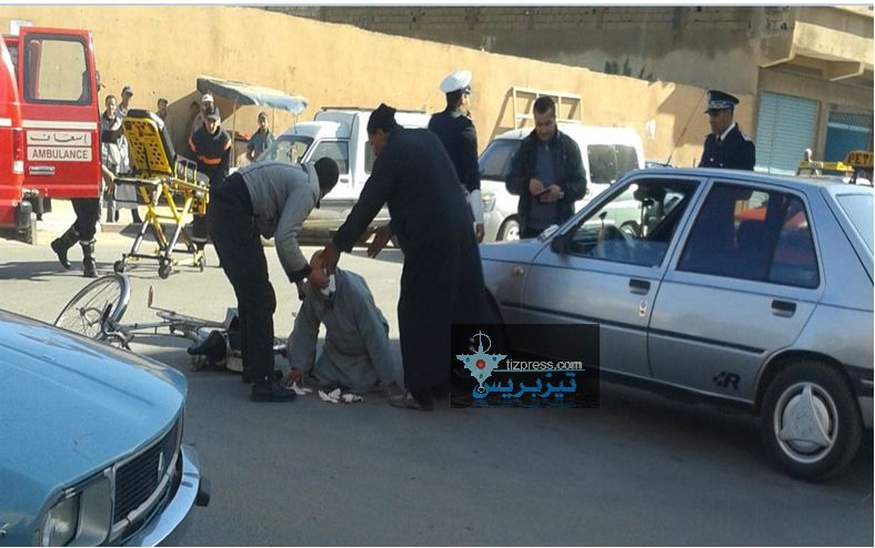 تيزنيت : حادثة سير غريبة !! تيزنيت : حادثة سير غريبة !!