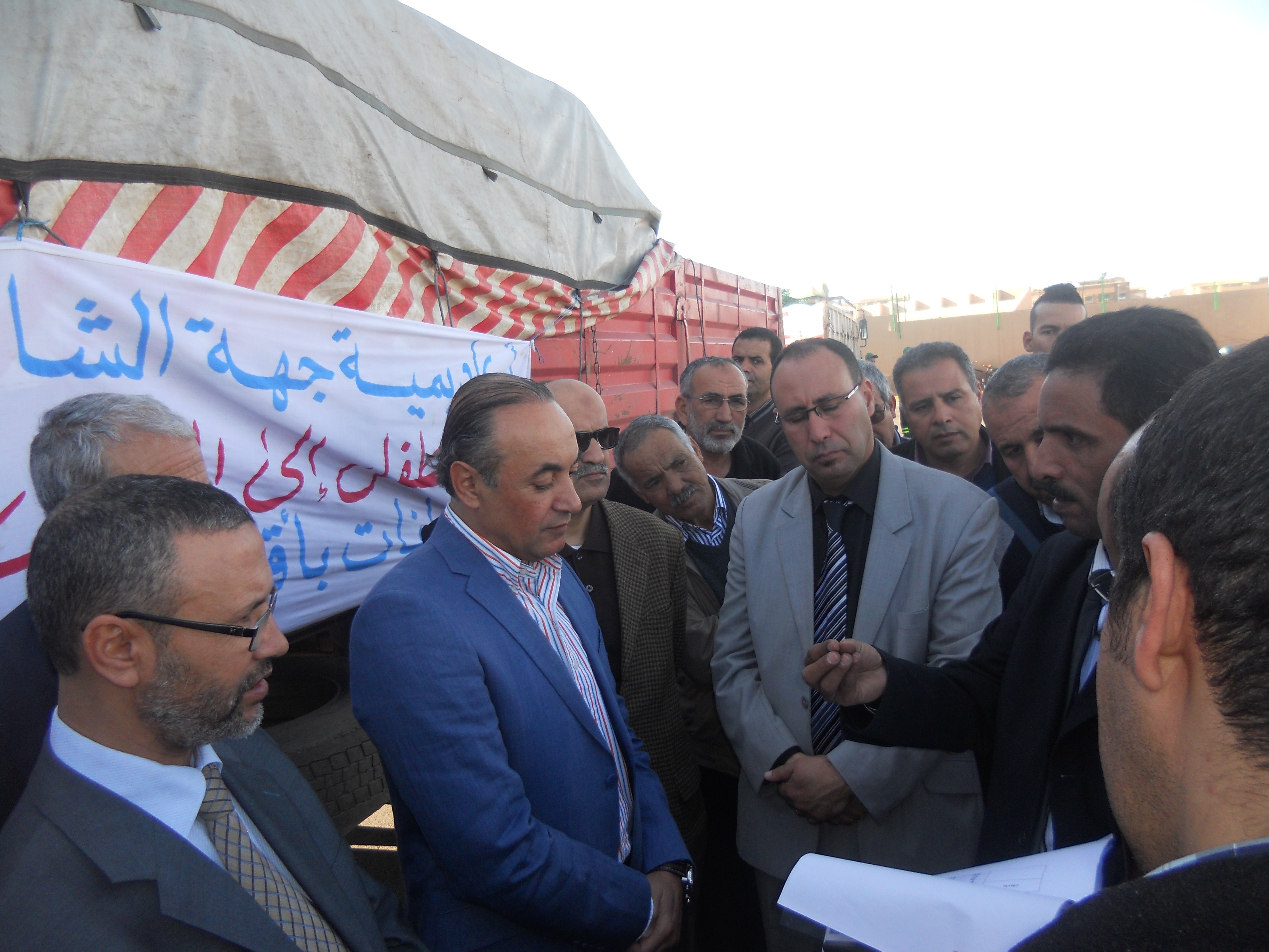 تيزنيت : اعانات عينية قادمة من اكاديمية جهة الشاوية ورديغة تصل الى تيزنيت في اطار القافلة التضامنية ” من الطفل الى الطفل” تيزنيت : اعانات عينية قادمة من اكاديمية جهة الشاوية ورديغة تصل الى تيزنيت في اطار القافلة التضامنية ” من الطفل الى الطفل”