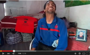 Lorsqu’un handicapé lutte pour avoir son doctorat - YouTube