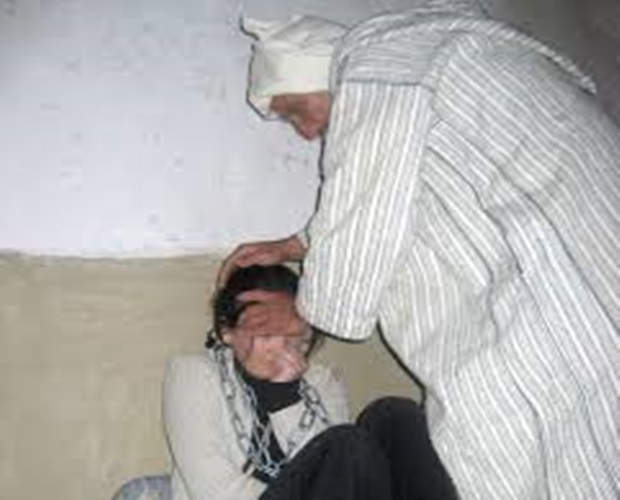 فقيه قضى 12 سنة بأمريكا يغتصب موظفة توجهت إليه من أجل علاج الصراع فقيه قضى 12 سنة بأمريكا يغتصب موظفة توجهت إليه من أجل علاج الصراع