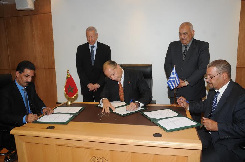 تيزنيت : توقيع بروتوكول شراكة وتعاون بين سفارة اليونان بالمغرب وجمعية دعم مدرسة النجاح لــ م. م صلاح الدين الأيوبي بالركادة تيزنيت : توقيع بروتوكول شراكة وتعاون بين سفارة اليونان بالمغرب وجمعية دعم مدرسة النجاح لــ م. م صلاح الدين الأيوبي بالركادة