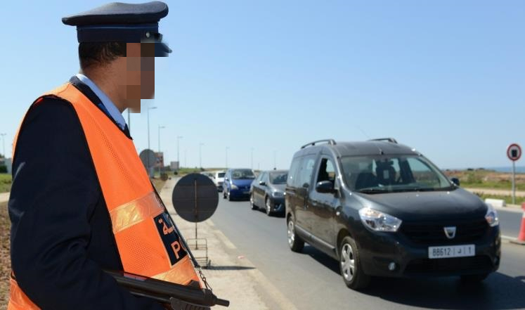 “رشوة” تتسبب في التوقيف المؤقت لشرطيين “رشوة” تتسبب في التوقيف المؤقت لشرطيين