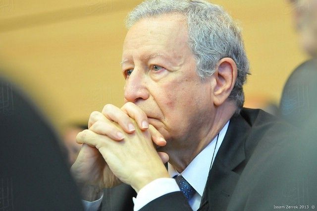 فايسبوكيون يطالبون برحيل بلمختار ويعلقون : بعد فضيحة الكراط والشكلاط جات فضيحة الماط فايسبوكيون يطالبون برحيل بلمختار ويعلقون : بعد فضيحة الكراط والشكلاط جات فضيحة الماط