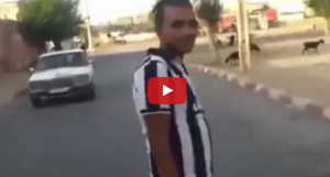 فيديو. شاهد ماذا فعل هذا الشاب مقابل 20 درهما! _