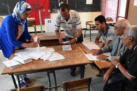 تيزنيت : رؤساء مكاتب انتخابات رابع شتنبر و اعضاؤهم يطالبون الداخلية بالإفراج عن مستحقاتهم تيزنيت : رؤساء مكاتب انتخابات رابع شتنبر و اعضاؤهم يطالبون الداخلية بالإفراج عن مستحقاتهم