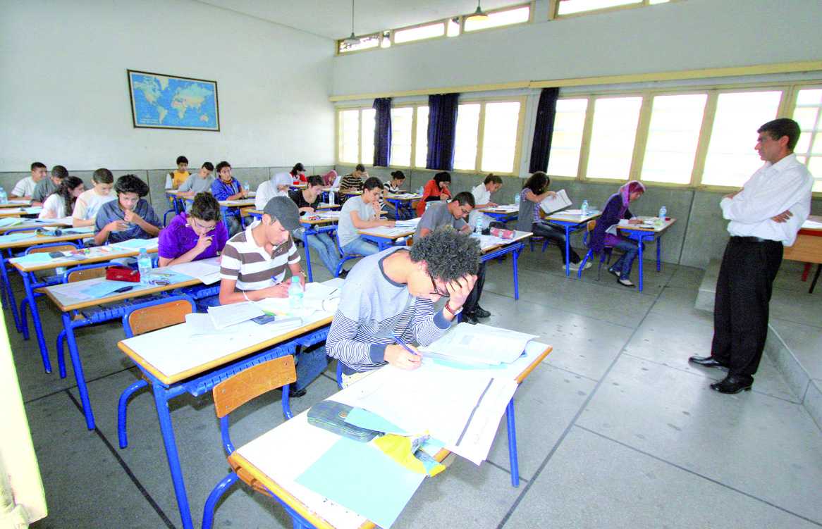 القضاء ينتصر لتلاميذ البكالوريا ويحمل الدولة مسؤولية تسريب الامتحانات