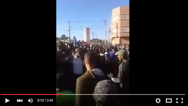 ابن رئيس جماعة البروج يصفع مخزني امام أعين المواطنين