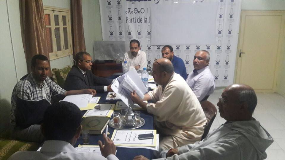 العدالة والتنمية بتيزنيت يتمسك بالتحالفات إقليمياومحلياويقصف أطرافا في السلطة العدالة والتنمية بتيزنيت يتمسك بالتحالفات إقليمياومحلياويقصف أطرافا في السلطة