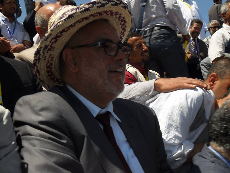 صورة بنكيران التي أشعلت الفايسبوك