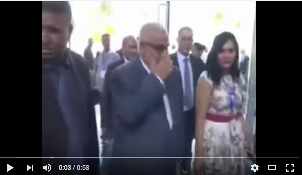بنكيران لمراسلة راديو : أنتِ بالضبط ما غنحتارمكش