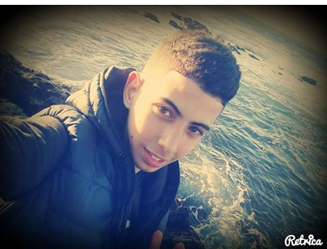 بالصور و الفيديو : شاطئ عين الذئاب يلفظ جثة ” عبد الحميد ” ابن جماعة رسموكة بالصور و الفيديو : شاطئ عين الذئاب يلفظ جثة ” عبد الحميد ” ابن جماعة رسموكة