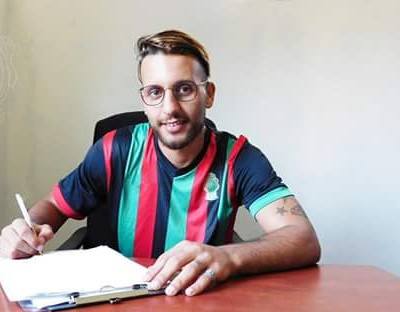 لاعب حسنية أكادير عبد الحفيظ ليركي يوقع للجيش الملكي لاعب حسنية أكادير عبد الحفيظ ليركي يوقع للجيش الملكي