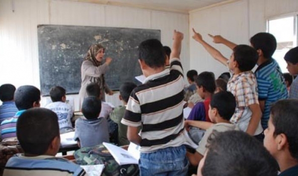 معلمة تصاب بانهيار بعد منحها فصلا دراسيا يضم 60 تلميذا