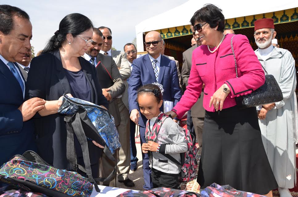 أزيد من 368 ألف تلميذ(ة) سيستفيدون من المبادرة الملكية “مليون محفظة” خلال الموسم الجديد 2016/2017 بجهة سوس ماسة أزيد من 368 ألف تلميذ(ة) سيستفيدون من المبادرة الملكية “مليون محفظة” خلال الموسم الجديد 2016/2017 بجهة سوس ماسة