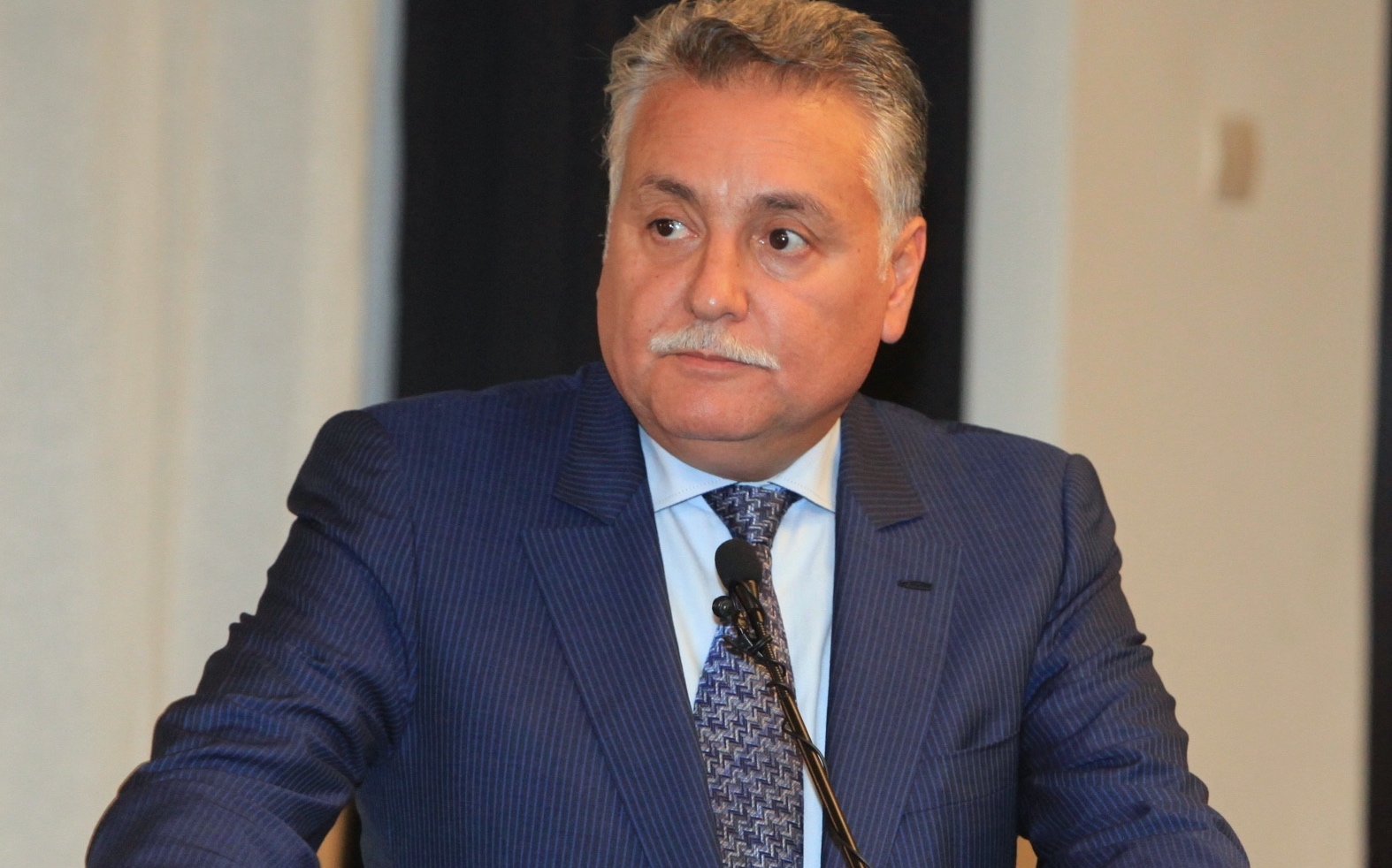 الديوان الملكي : تصريحات نبيل بن عبد الله لا مسؤولة ووسيلة للتضليل السياسي