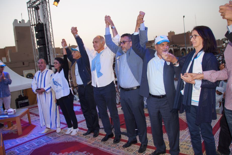 مــــزوار : في ظرف 3 سنوات بعد دخولنا للحكومة ” بطلب من المواطنين ” تغير كل شيء وأصبحت الحكومة قادرة على العطاء ( فيديو ) مــــزوار : في ظرف 3 سنوات بعد دخولنا للحكومة ” بطلب من المواطنين ” تغير كل شيء وأصبحت الحكومة قادرة على العطاء ( فيديو )
