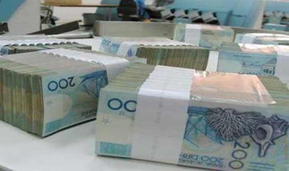 15 سنة لعون سلطة زوّر أوراقا مالية