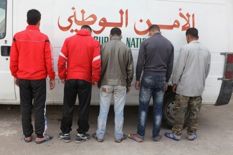 تيزنيت : إعتقال 8 أشخاص من بينهم فتاة من أجل الدعارة والسرقة واعتراض السبيل تيزنيت : إعتقال 8 أشخاص من بينهم فتاة من أجل الدعارة والسرقة واعتراض السبيل