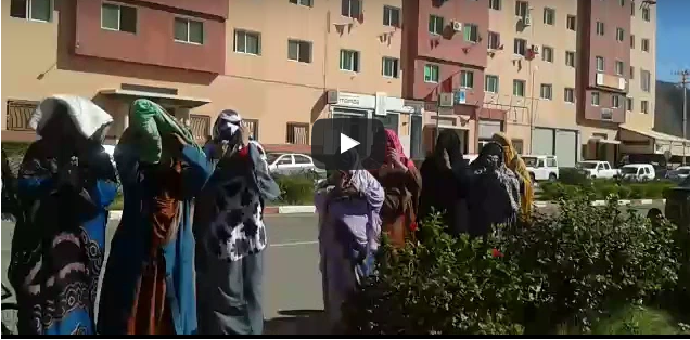 بالفيديو : إحتجاجات أمام ولاية جهة كلميم وادنون للمطالبة بالعيش الكريم