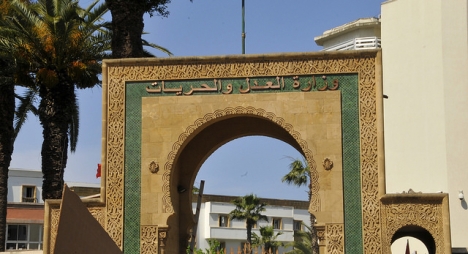 إشكالية الاستيلاء على عقارات الغير بين النصوص القانونية واللجان الإدارية إشكالية الاستيلاء على عقارات الغير بين النصوص القانونية واللجان الإدارية