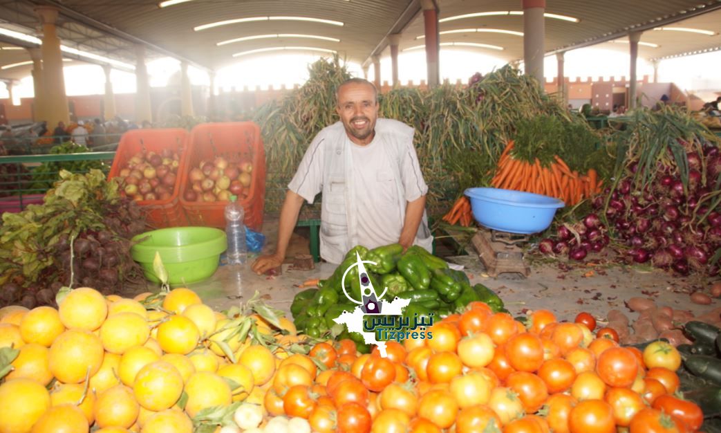 تيزنيت: ارتياح و توجس ..هكذا استقبل تجار سوق الخميس فضاءهم الجديد ( فيديو ) تيزنيت: ارتياح و توجس ..هكذا استقبل تجار سوق الخميس فضاءهم الجديد ( فيديو )
