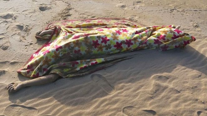 أكلو : شاطئ “سيدي موسى” يلفظ جثة شاب أكلو : شاطئ “سيدي موسى” يلفظ جثة شاب